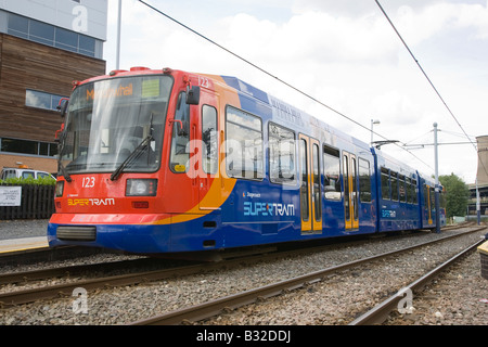 Sheffield Supertram an Meadowhall Station Stockfoto