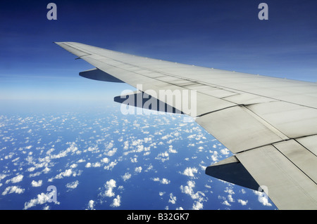 Wolken aus ein Passagierflugzeug betrachtet Stockfoto