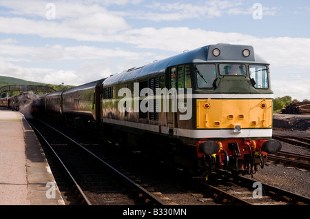 D5862 Bürste Typ 2 Klasse 31 Boot Garten Bahnhof Hochland Schottland 5 8 08 Königliche Schleppe Aufgaben Stockfoto