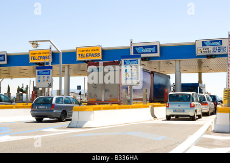 Italienische Autobahn Mautstelle Toskana Italien Stockfoto