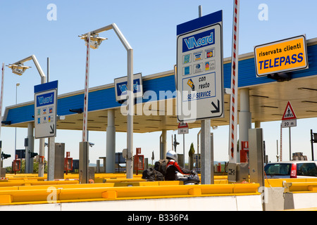 Italienische Autobahn Mautstelle Toskana Italien Stockfoto