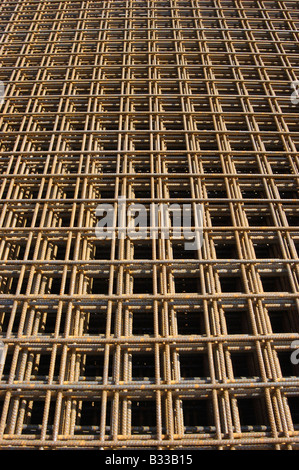 Baustahl-Raster auf einer Baustelle Stockfoto