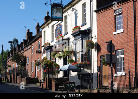 Swan Street und The Swan Pub, Alvechurch, Worcestershire, England, UK Stockfoto