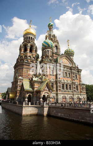 Kuppeln der Kirche der Auferstehung Christi in St. Petersburg, auch bekannt als Kirche der Auferstehungskirche, Russland. Stockfoto