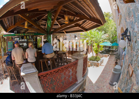 Mongoose Junction shopping Essen Komplex in Cruz Bay auf der karibischen Insel St John in den US Virgin Islands Stockfoto