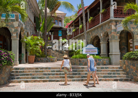 Mongoose Junction shopping Essen Komplex in Cruz Bay auf der karibischen Insel St John in den US Virgin Islands Stockfoto