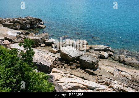 Blick auf Meer und Felsen aus Lad Koh Sicht, Koh Samui, Thailand. Stockfoto