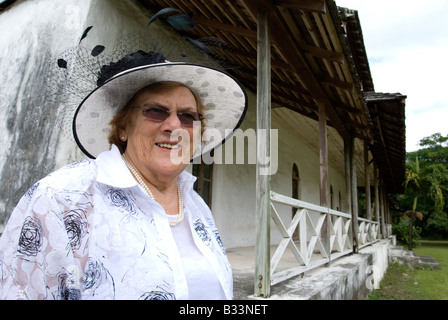 Frau am Para o Tane Palast, Avarua, Cookinseln rarotonga Stockfoto