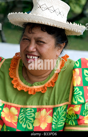 kirchliche Goer bei Avarua Cookinseln christlichen Kirche Rarotonga Cookinseln Stockfoto