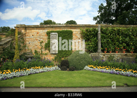 Garten im Hever Castle Kent Stockfoto