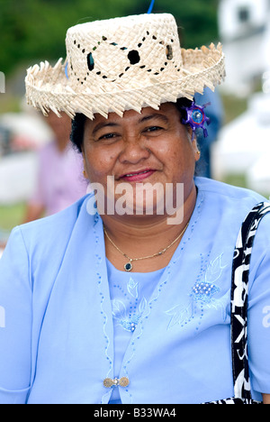 kirchliche Goer bei Avarua Cookinseln christlichen Kirche Rarotonga Cookinseln Stockfoto