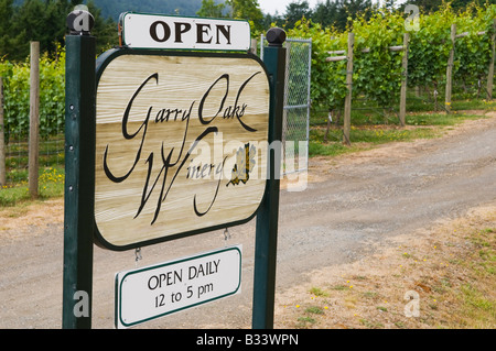 "Das berühmte Garry Eichen-Weingut in Salt Spring Island, Britisch-Kolumbien Kanada" Stockfoto