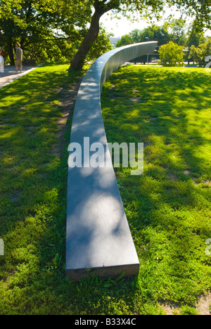 Gebrochene Linie Denkmal für die Gefallenen in Estland Schiffbruchs 1994 außerhalb der Altstadt von Tallinn Estland Europa umgekommen Stockfoto