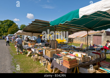 Jährliche Open-Air-Buchmesse / Foire Aux Livres, Winkel-Sur-l'Anglin, Vienne, Frankreich. Stockfoto