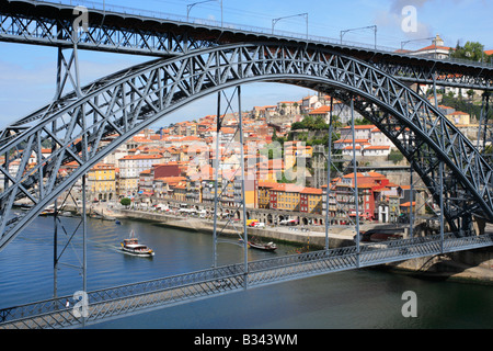 Brücke Dom Luis ich nach Vila Nova De Gaia in Porto, Portugal Stockfoto