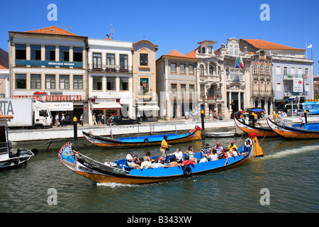 bunten Ausflugsboote in Aveiro, Costa de Prata, Portugal Stockfoto