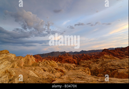 Sonnenuntergang über Valley of Fire State Park Stockfoto