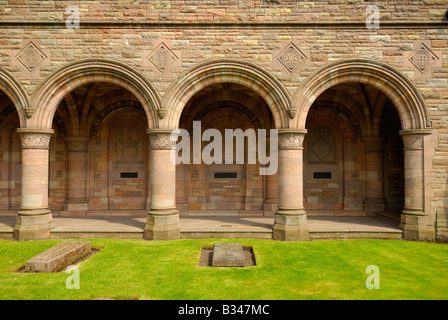 Denkmal-Kreuzgang, 8. Duke of Roxburghe modernen Anbau (1933), Kelso Abbey schottischen Grenzen UK Stockfoto