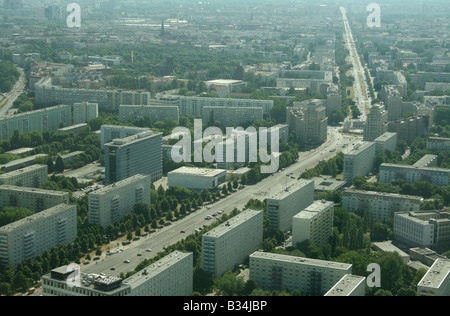 erhöhten Blick auf Karl Marx Allee Berlin Deutschland Juni 2008 Stockfoto