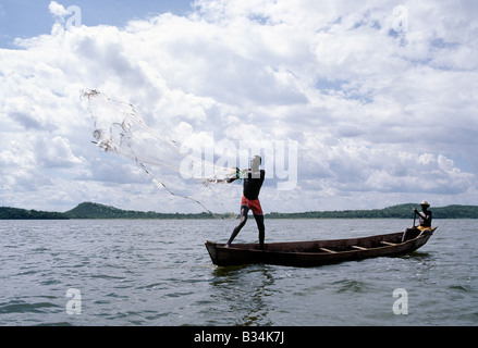 Uganda, Nordwesten Ugandas Kyogasee entsteht durch die Victoria-Nil in den Mittelweg und hat mehrere Arme oder Wasserstraßen.  A Stockfoto