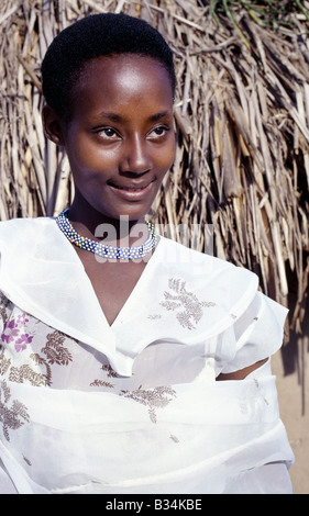 Uganda, Süd-Uganda, Mbarara. Bahima Ladyaus die Banyarwanda sprechenden Menschen in Süd-Uganda hat Eigenschaften, die ähnlich Stockfoto