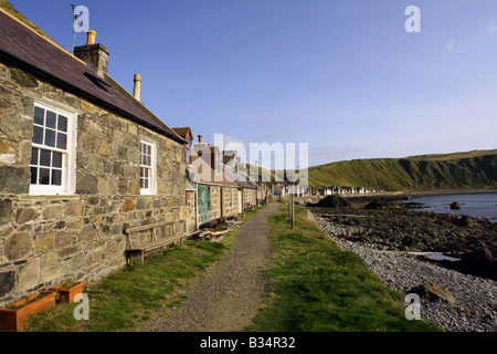 Ehemaliges Fischerdorf und den Hafen von Crovie an der Nordküste in Aberdeenshire, Schottland, Vereinigtes Königreich Stockfoto