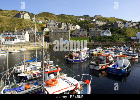 Ehemaliges Fischerdorf und den Hafen von Gardenstown an der Nordküste in Aberdeenshire, Schottland, Vereinigtes Königreich Stockfoto