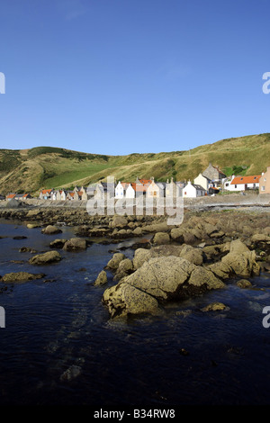 Ehemaliges Fischerdorf und den Hafen von Crovie an der Nordküste in Aberdeenshire, Schottland, Vereinigtes Königreich Stockfoto