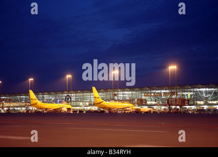 Flugzeuge am Flughafen Köln Bonn, Köln, Deutschland Stockfoto