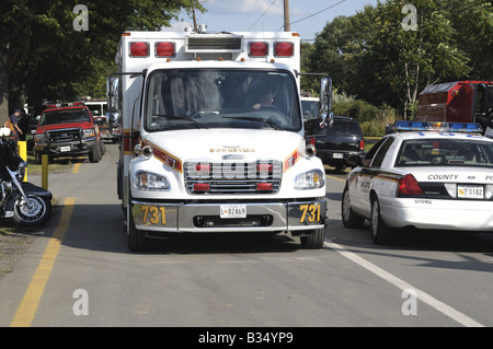 Krankenwagen, die Reaktion auf einen Aufruf in Gaithersburg, Maryland Stockfoto