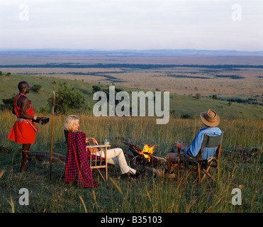 Kenia, Masai Mara. Sundowner, Blick über die Mara aus der Böschung. Stockfoto