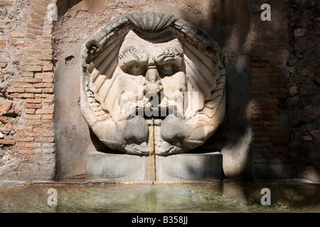 Brunnen von Santa Sabina in Rom, Italien Stockfoto