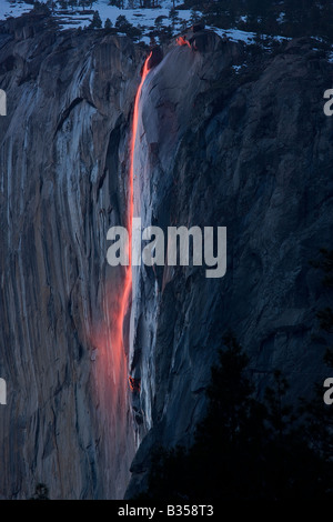 Schachtelhalm fällt natürliches Firefall, Yosemite-Nationalpark, Califronia, USA Stockfoto