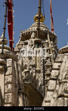 CHAUMUKHA-MANDIR-Tempel in RANAKPUR ist eines der feinsten JAIN Tempel jemals gebaut wurde in der Nähe von Sadri Indien RAJASTHAN Stockfoto