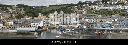 Panoramablick auf Mevagissey (Kornisch: Lannvorek) ist ein Dorf und Fischereihafen in Cornwall, England, UK Stockfoto