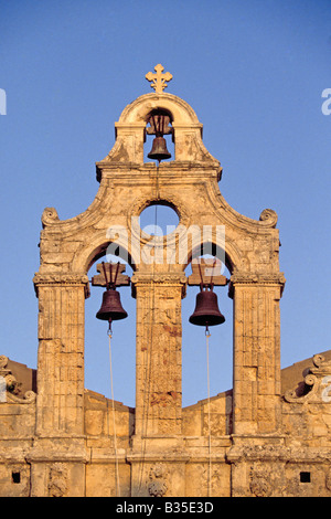 Der Glockenturm im griechischen orthodoxen Arcadi Kloster auf der Insel Kreta Stockfoto