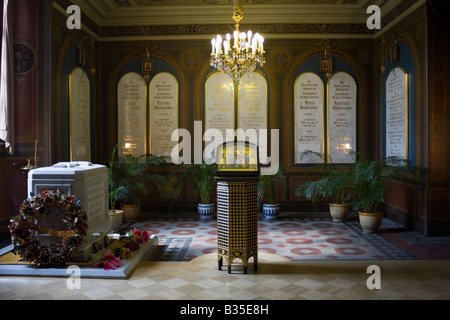 Grabsteine Kennzeichnung die Beerdigung von Zar Nikolaus II. und seiner Familie in St. Catherine's Kapelle. Die heiligen Peter und Paul Kathedrale Sankt Petersburg Russland Stockfoto