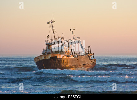 Sonnenuntergang-Vorspeisen serviert am Strand von Swakopmund Namibia Abenteuer Afrika Safari Stockfoto