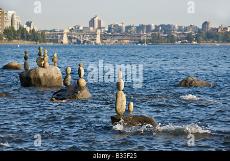 Ausgewogene Felsen in der Nähe von English Bay Beach, Vancouver, Britisch-Kolumbien, Kanada Stockfoto