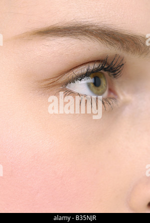 Nahaufnahme von einer jungen Frau Auge Stockfoto