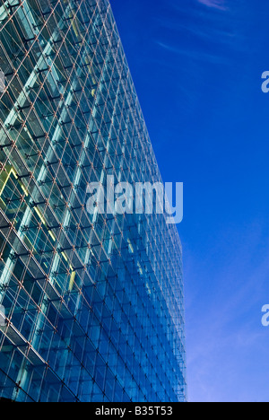 Glas-Atrium des zivilen Justizzentrum, Manchester, UK Stockfoto