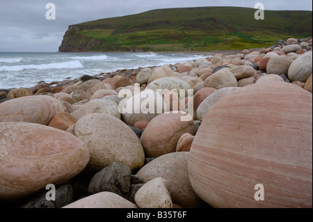 Sandstein Findlinge am Strand von Rackwick Bay Hoy Orkney Schottland Stockfoto