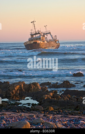 Sonnenuntergang-Vorspeisen serviert am Strand von Swakopmund Namibia Abenteuer Afrika Safari Stockfoto