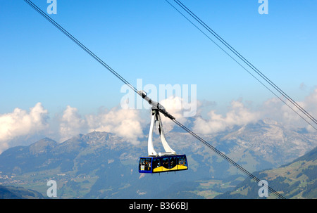Seilbahn zwischen Col du Pillon und Scex Rouge, Reiseziel Glacier 3000, Gstaad, Les Diablerets, Schweiz Stockfoto