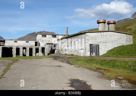 Alte Häuser in Ingolfsfjordur Strandir Island Stockfoto