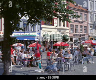 Straßencafés auf Holberg Square, Bergen, Hordaland, Norwegen. Stockfoto