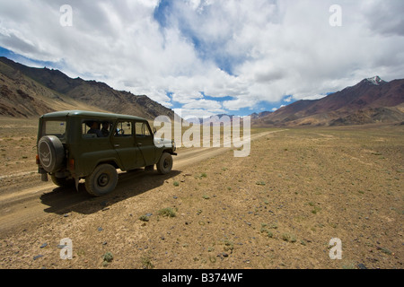 Russischer Jeep mieten im Pshart-Tal im östlichen Pamir in der Nähe von Murgab Tadschikistan Stockfoto