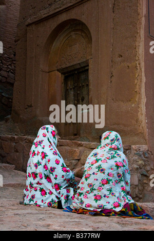 Ältere Frau im Iran Abiyaneh Stockfoto