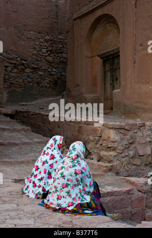 Ältere Frau im Iran Abiyaneh Stockfoto