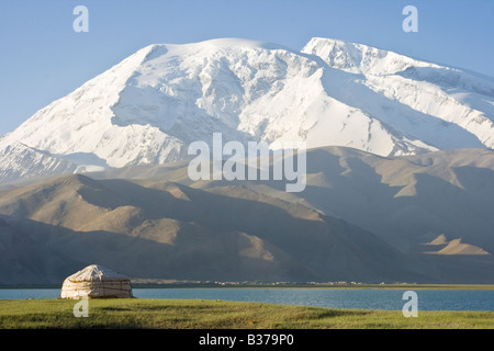 Jurte in Kara-Kul-See auf dem Karakorum Highway in Xinjiang Provinz China Stockfoto